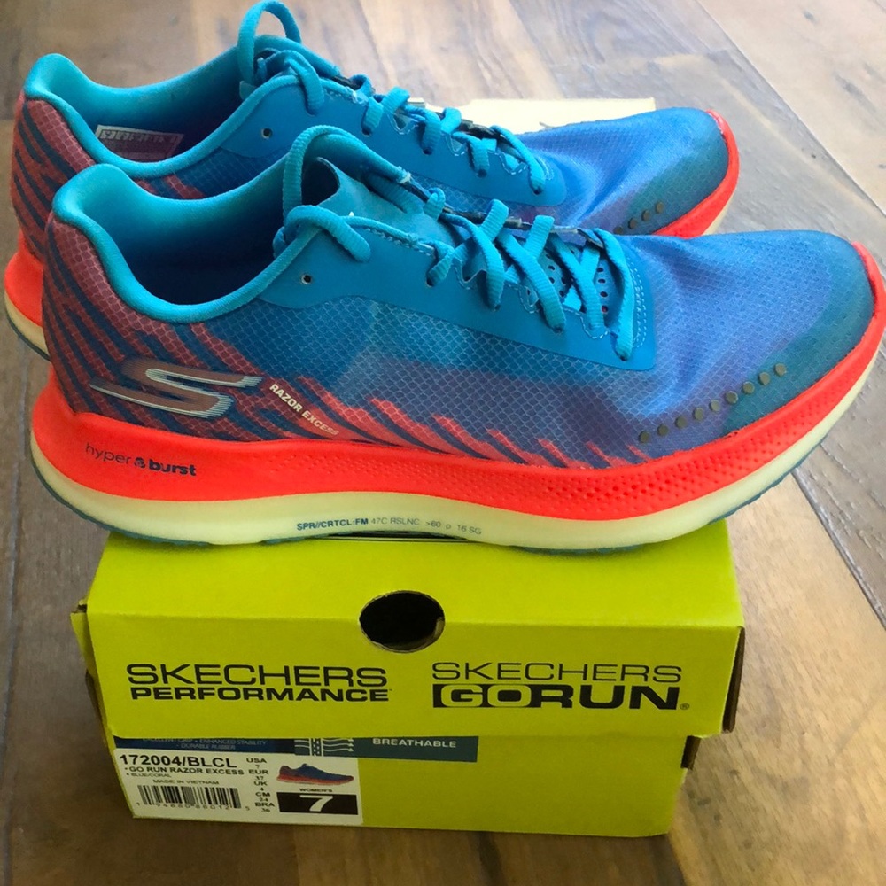 Sketchers Running shoes